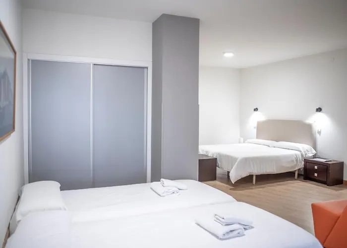 Hotel Montanes